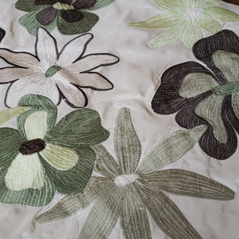 Pier 1 Floral Embroidered Accent Throw Pillow Cover 18x18